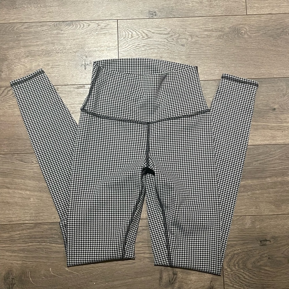Alo Micro Houndstooth Leggings